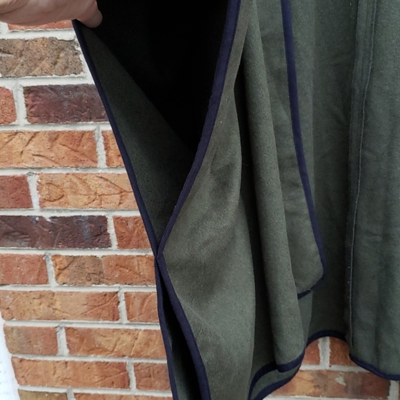 Olive Green Poncho - Picture 2 of 5